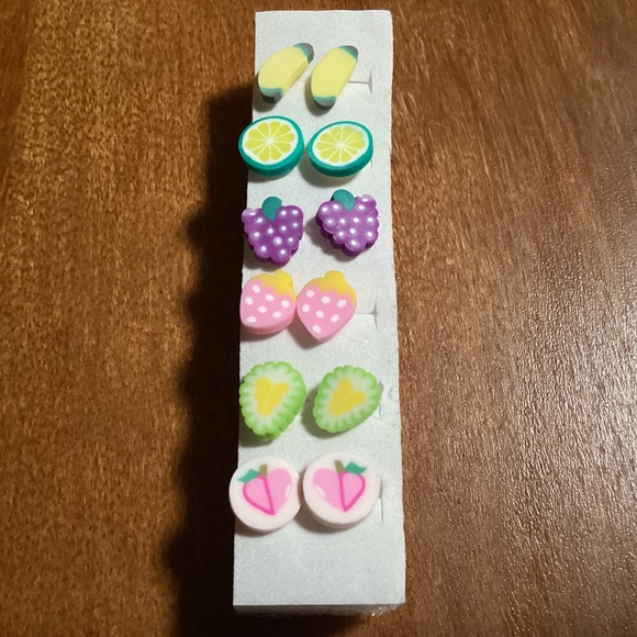 Polymer Clay Sliced Fruit/Fruit Stud Earrings Bundle New  6 pairs - Picture 6 of 8